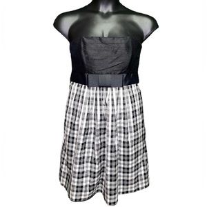 Molly B Dress Plaid Strapless Full Skirt pockets Size 10 Black White Holiday
